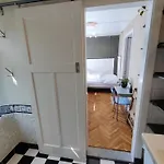 Guest house House Of Straw 3*